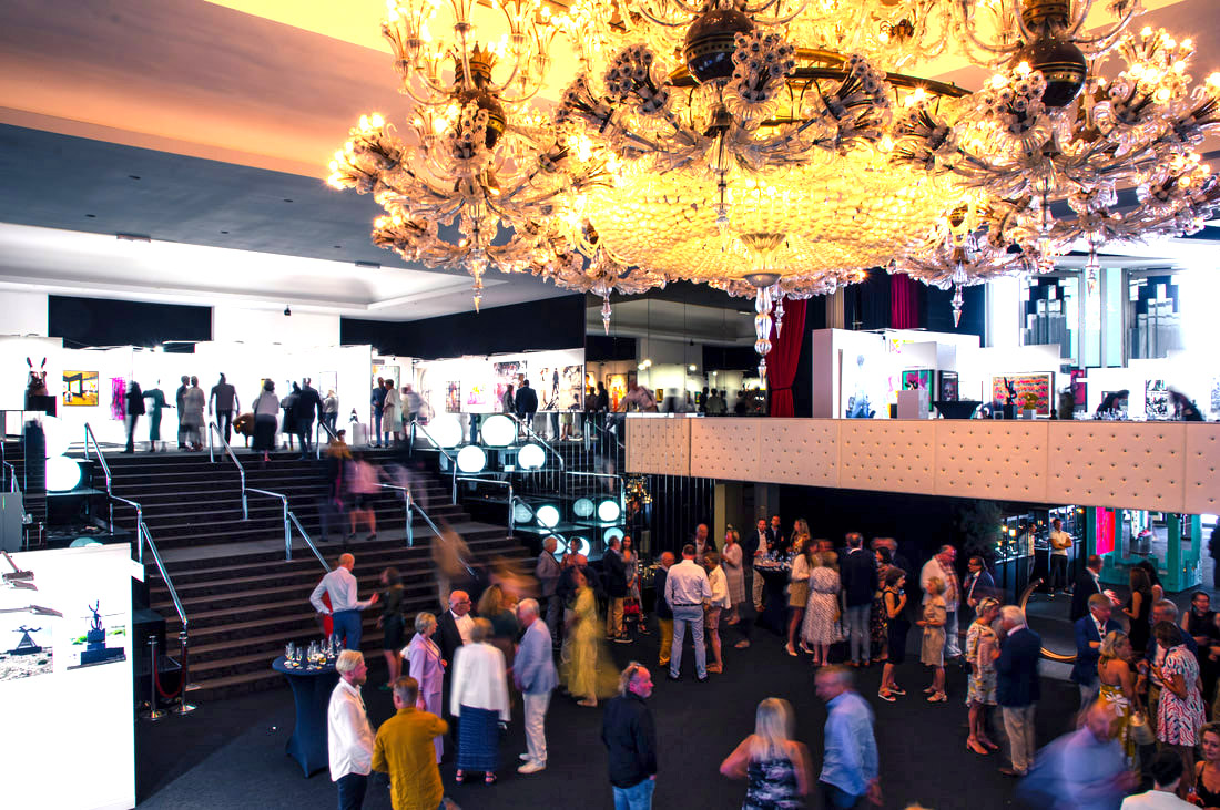 foto_Chandelier_Hall_Knokke_Art_Fair